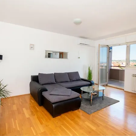 Apartment Brala *